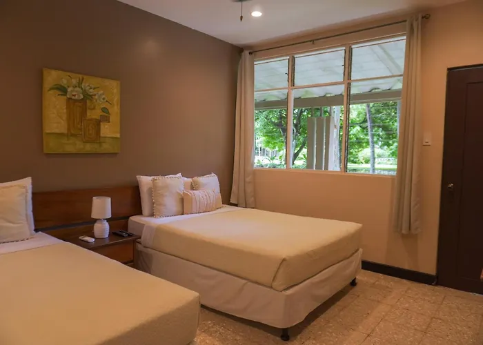Hotel Diria Santa Cruz