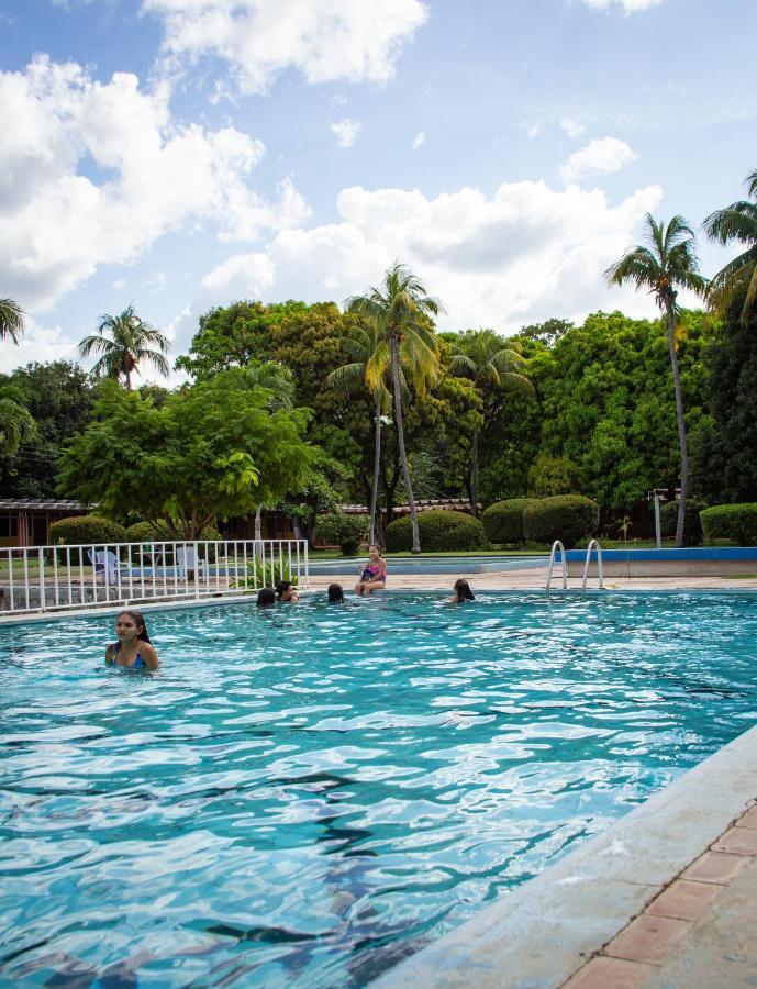 Diria Santa Cruz Hotel